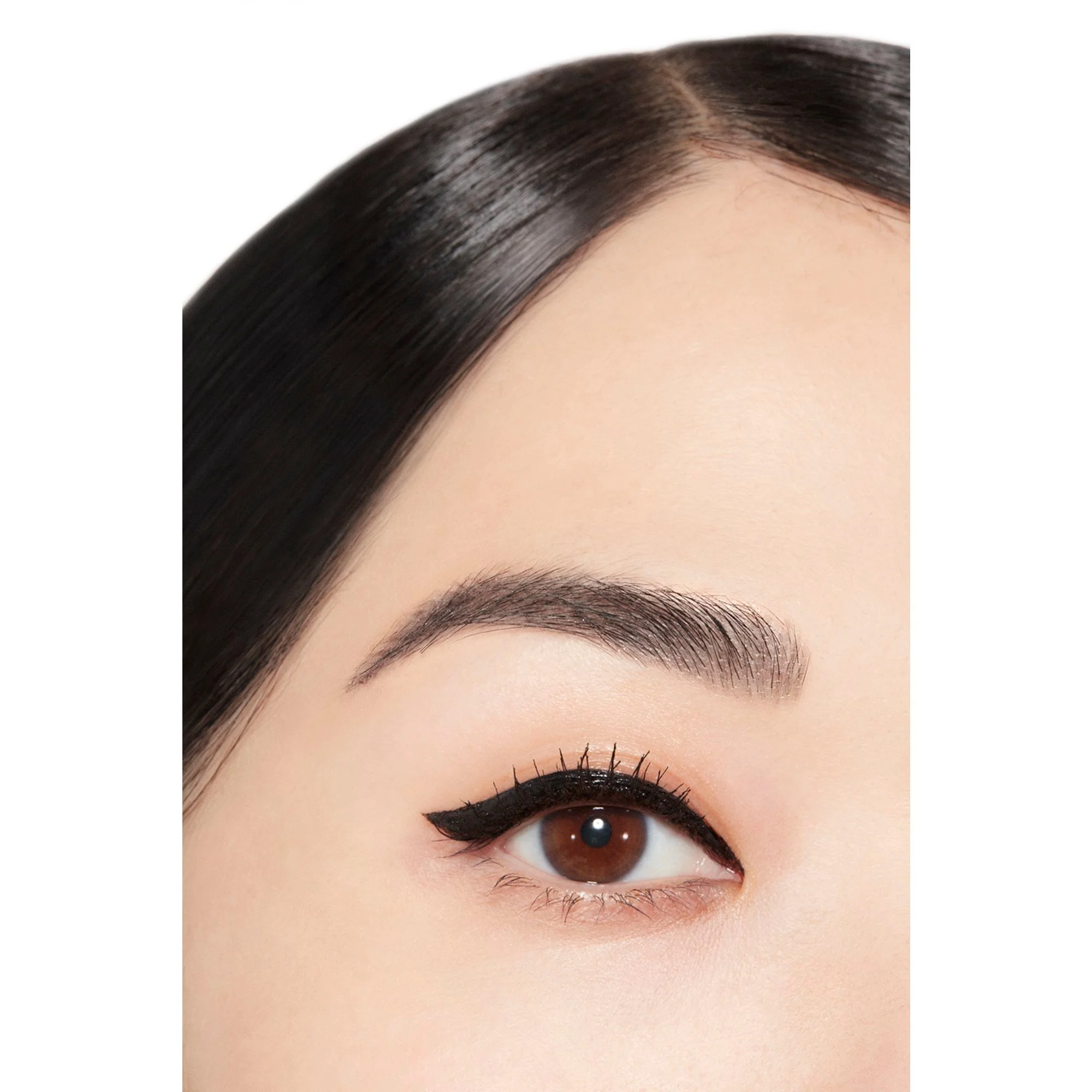 SIGNATURE DE CHANEL - ESTILO DELINEADOR DE OJOS: INTENSIDAD Y LARGA DURACIÓN