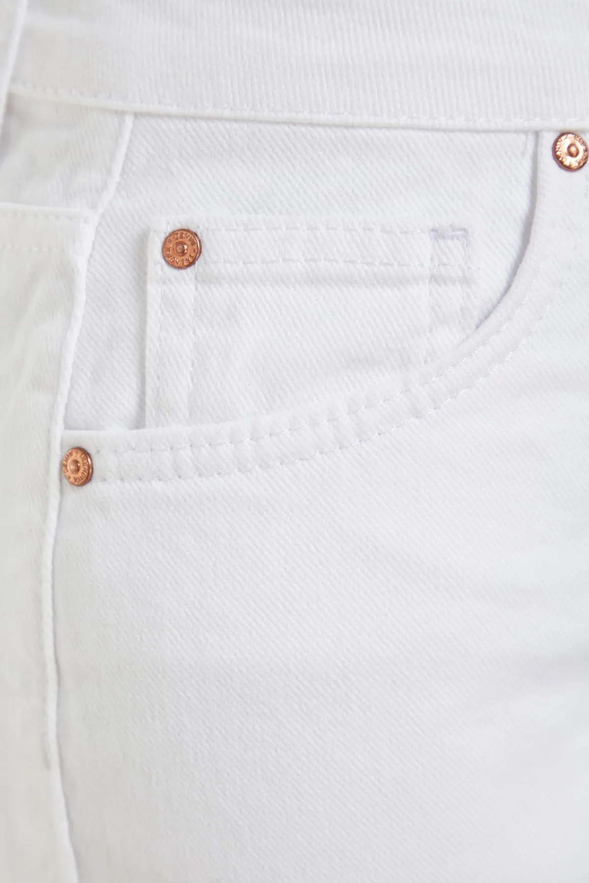 Trendyol Collection  Weiße gerade Jeans mit hoher Taille TWOSS23JE00235