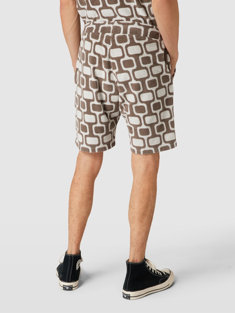 Shorts aus Frottee in mittelbraun