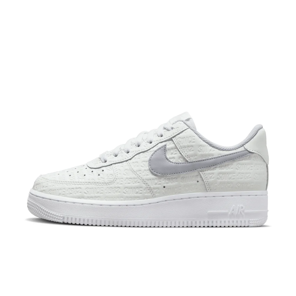 Nike WMNS Air Force 1 07 Low FJ4823-100 / weiss