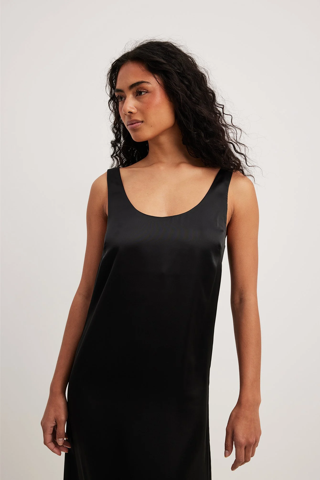 Gerades Satin Maxikleid