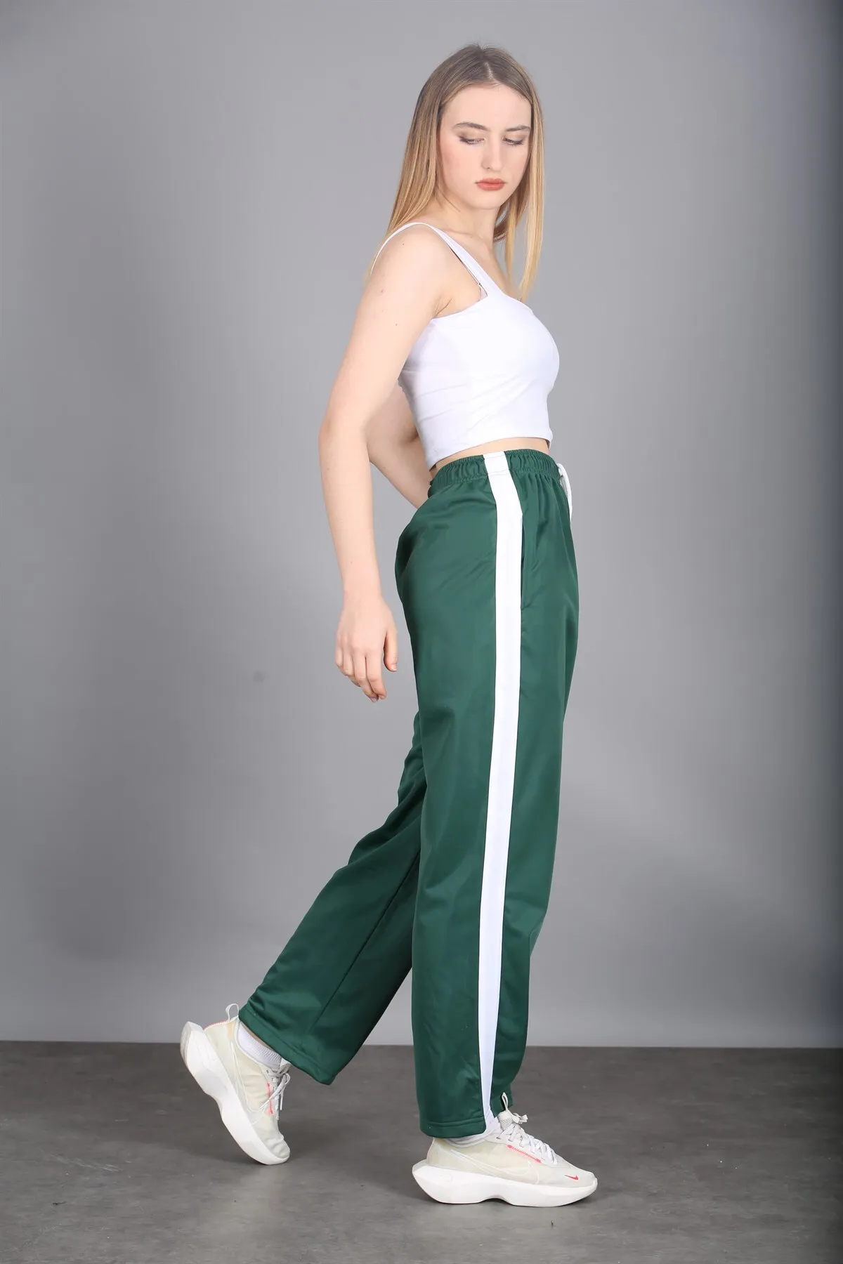 Madmext  Mad Girls – Grüner, locker geschnittener Trainingsanzug MG1294