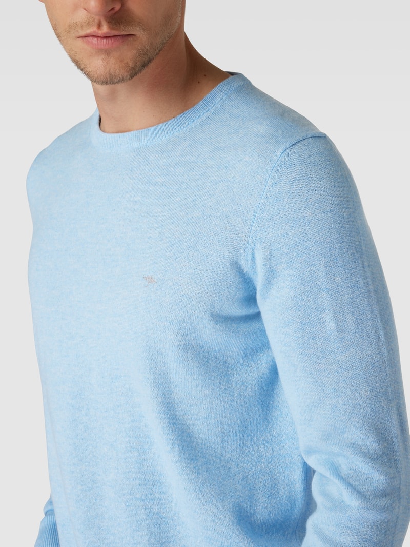 Strickpullover mit Rundhalsausschnitt in hellblau