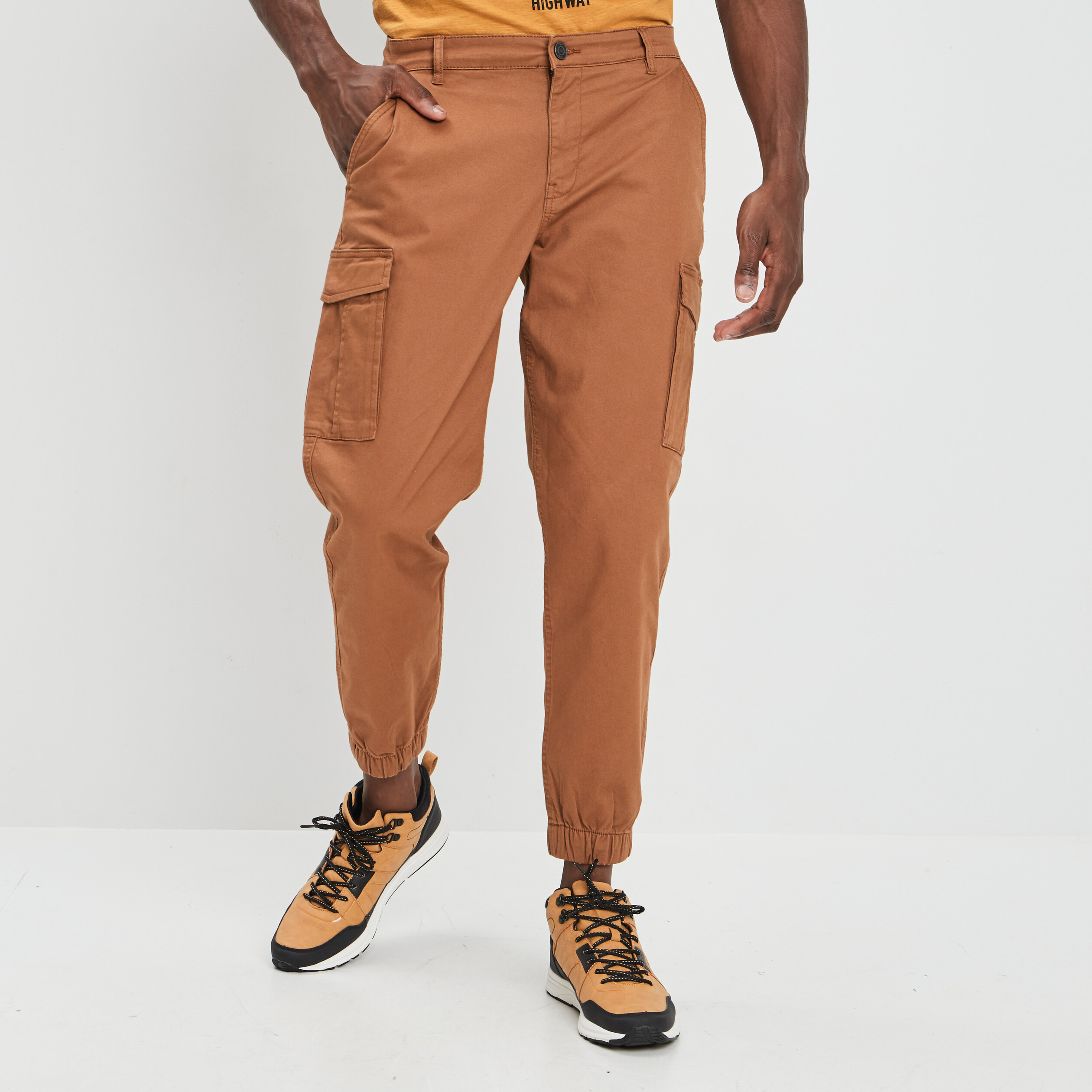 Pantalon cargo camel homme | La Halle
