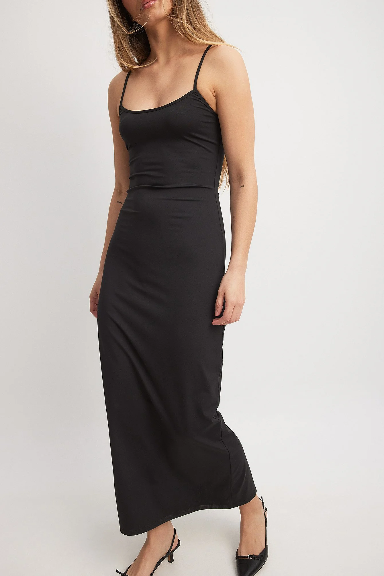 Eng anliegendes Maxi-Slipkleid