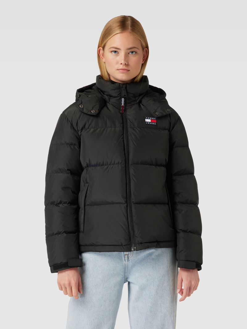 Steppjacke mit Label-Patch Modell 'ALASKA' in schwarz