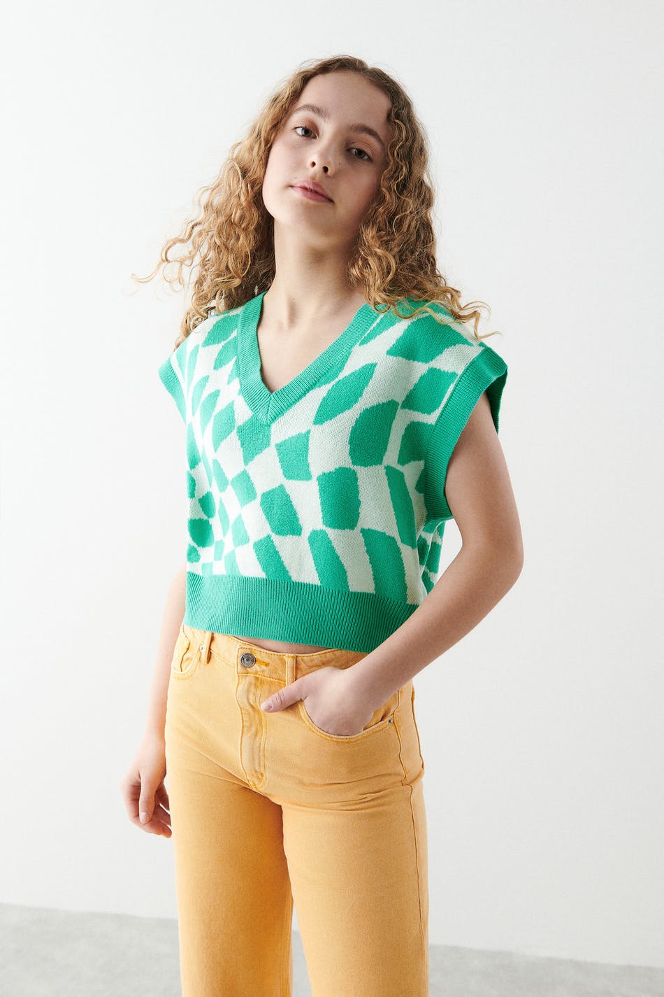 Y knitted vest