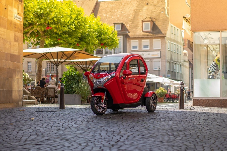 Econelo Elektro Kabinenroller Nelo 3.1  25 km/h rot