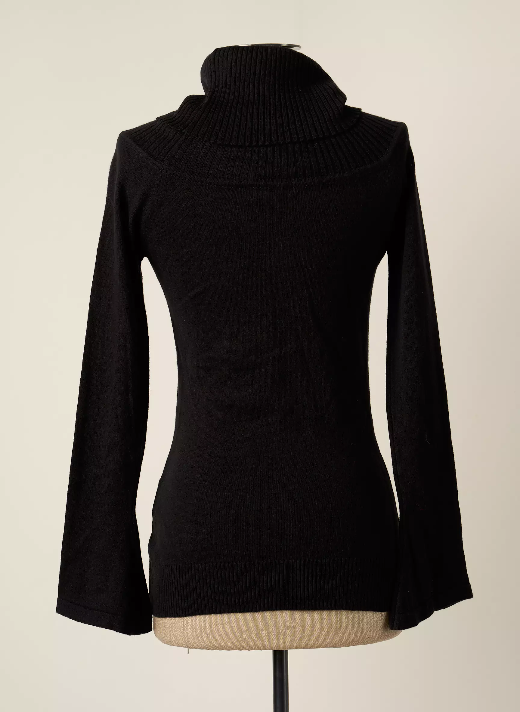 Laagam Cols Roules Femme couleur noir