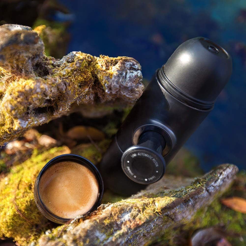YUHRO Kapsel-/Kaffeepadmaschine Kompakte Kaffeemaschine, kompatibel mit Kapseln, Espressokaffee., Reise-Kaffeemaschine, manuelle Bedienung, ideal für unterwegs.