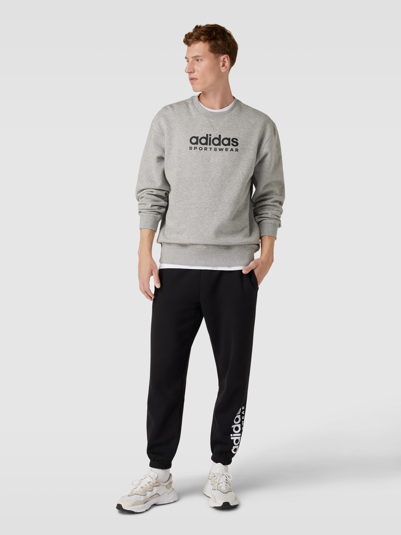 Sweatshirt mit Label-Print in mittelgrau meliert