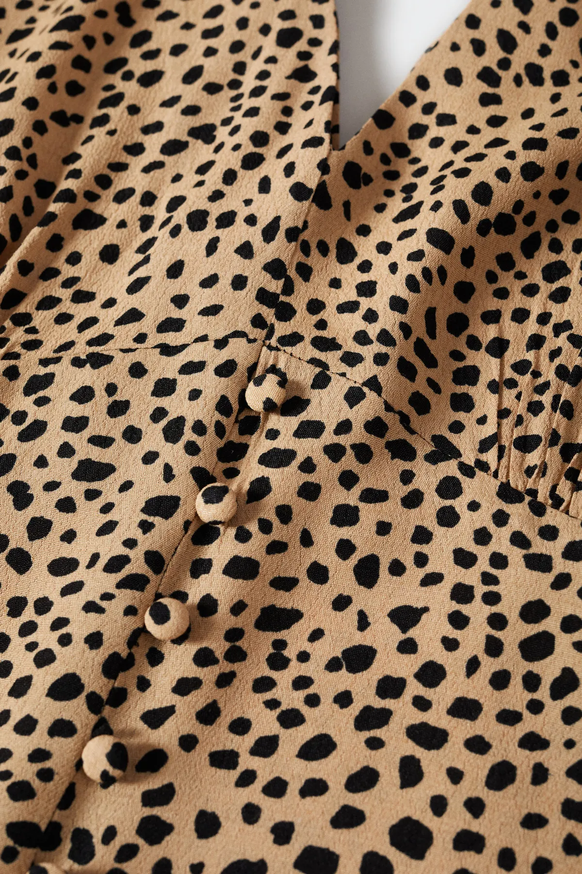 MANGO  Nacktes Damenkleid 37023846