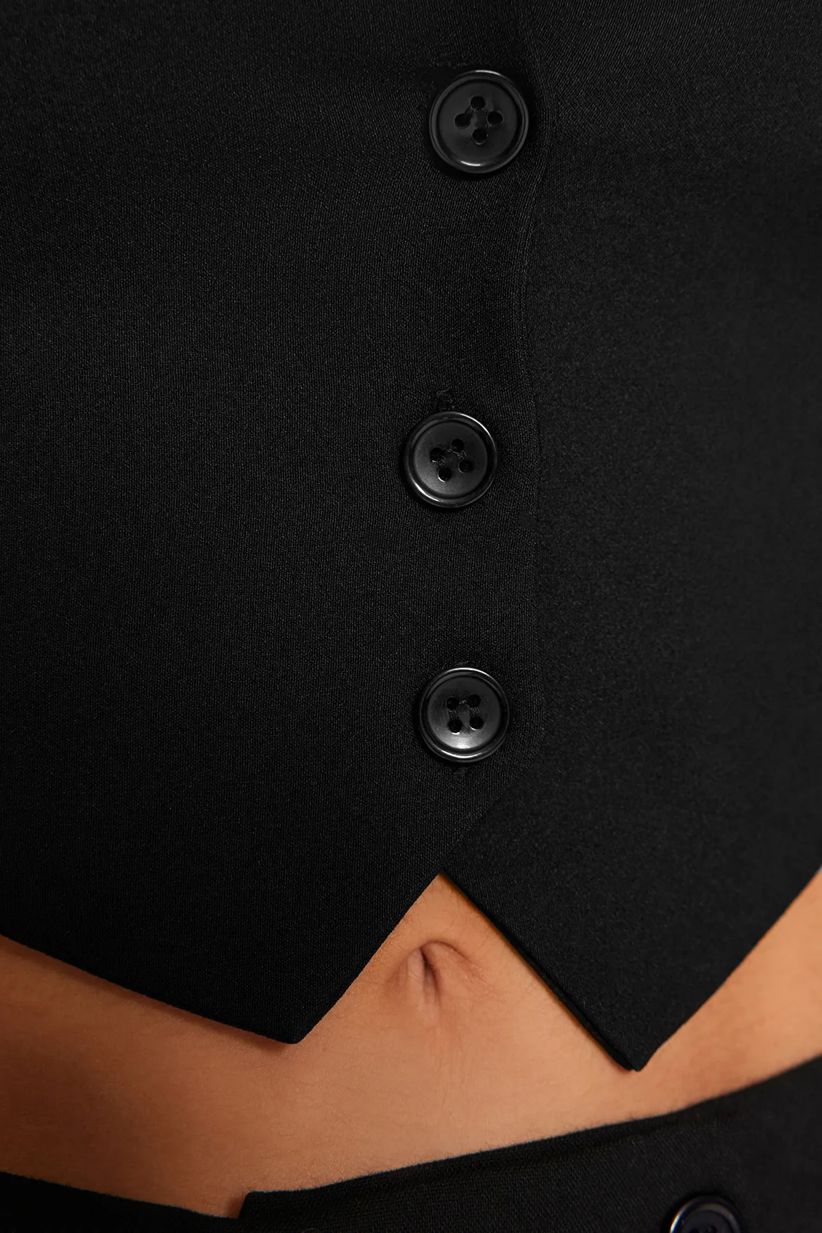Trendyol Collection  Schwarze, trägerlose, gewebte Bluse mit Knöpfen und Details TWOAW24BZ00421