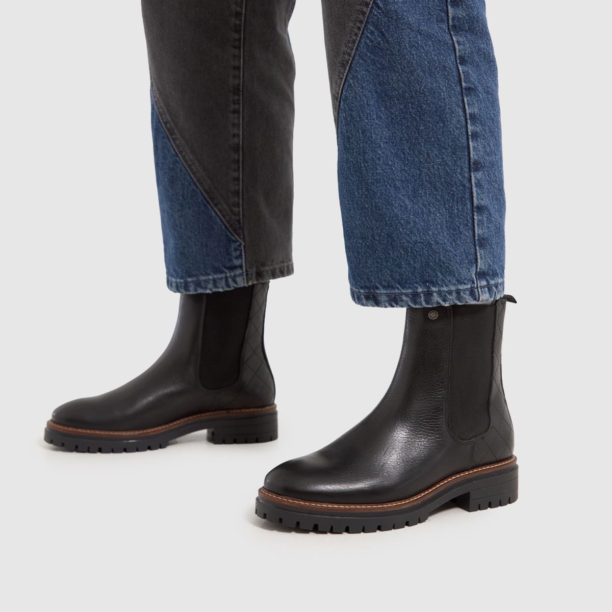 Barbour evie chelsea csizma fekete színben