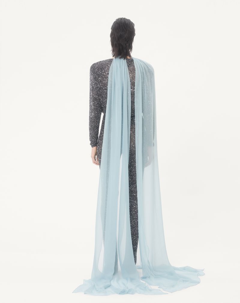 Capa longa de chiffon