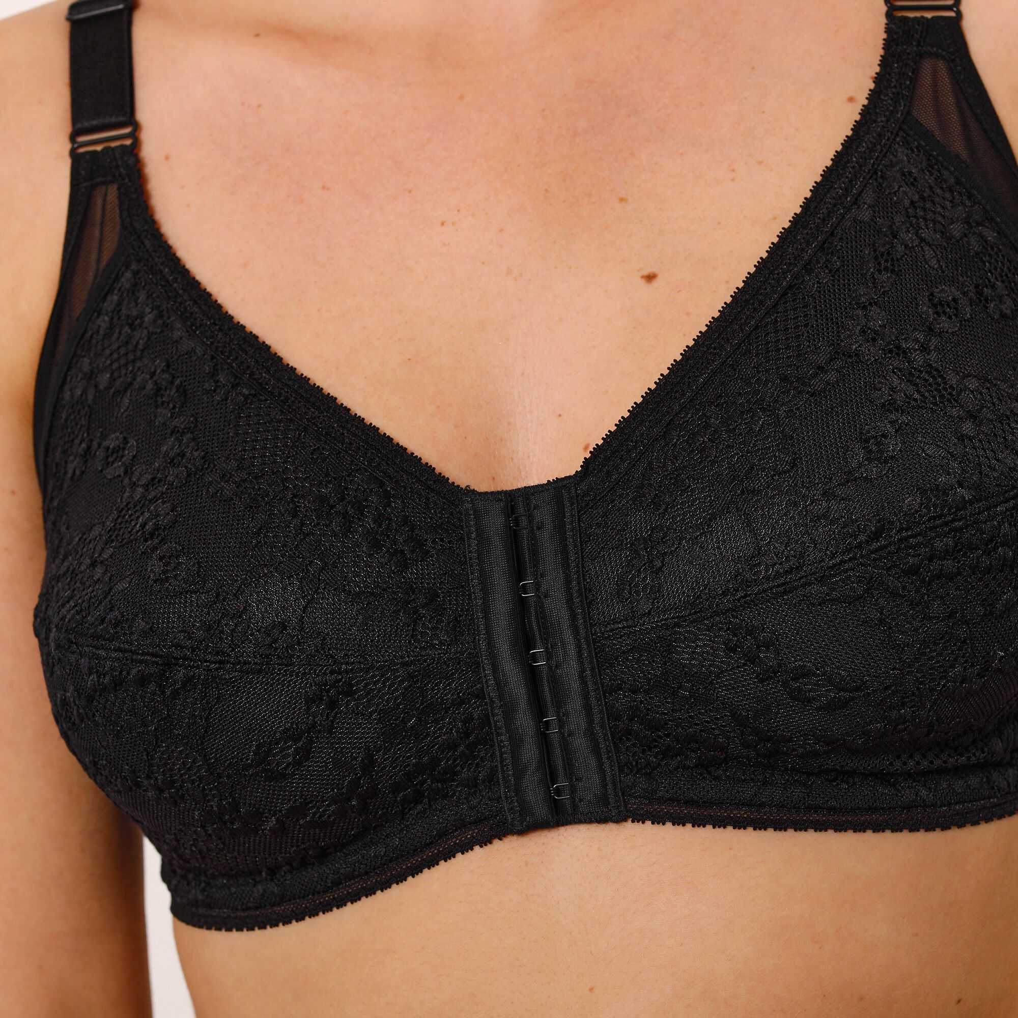 Soutien-gorge grand maintien ouvert devant, spécial 