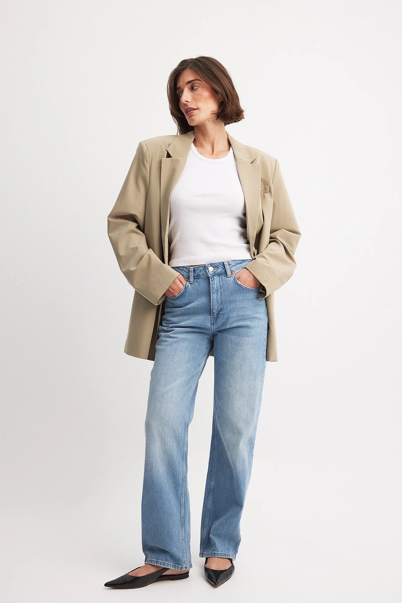 Gerade geschnittene Jeans mit hoher Taille