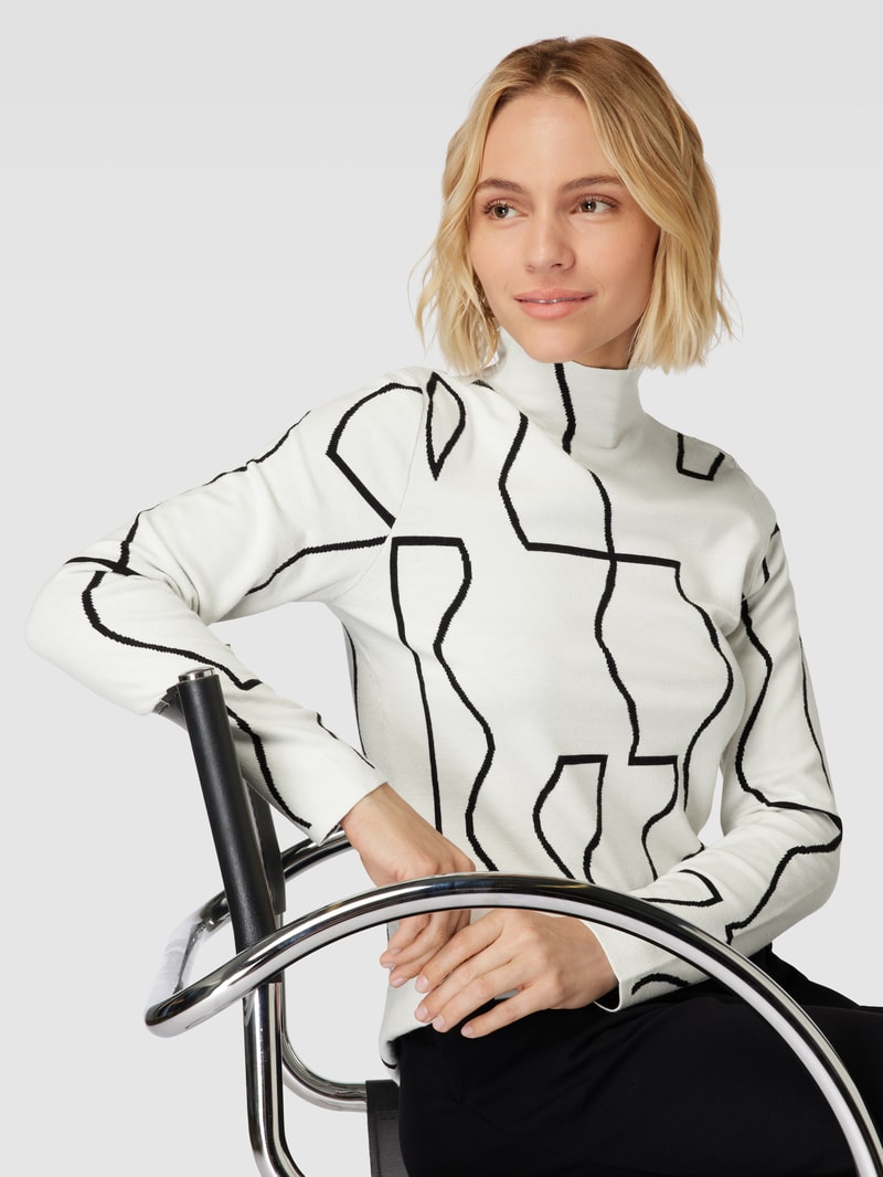 Strickpullover mit Turtleneck in weiß