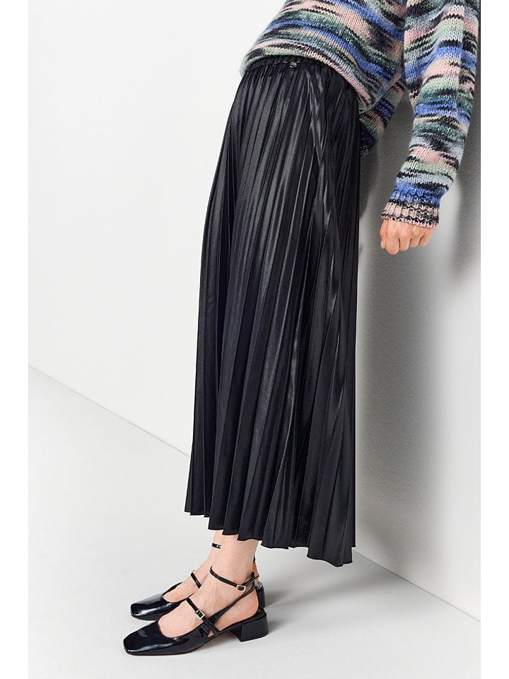 Rich & Royal Plisseerock in Schwarz günstig kaufen