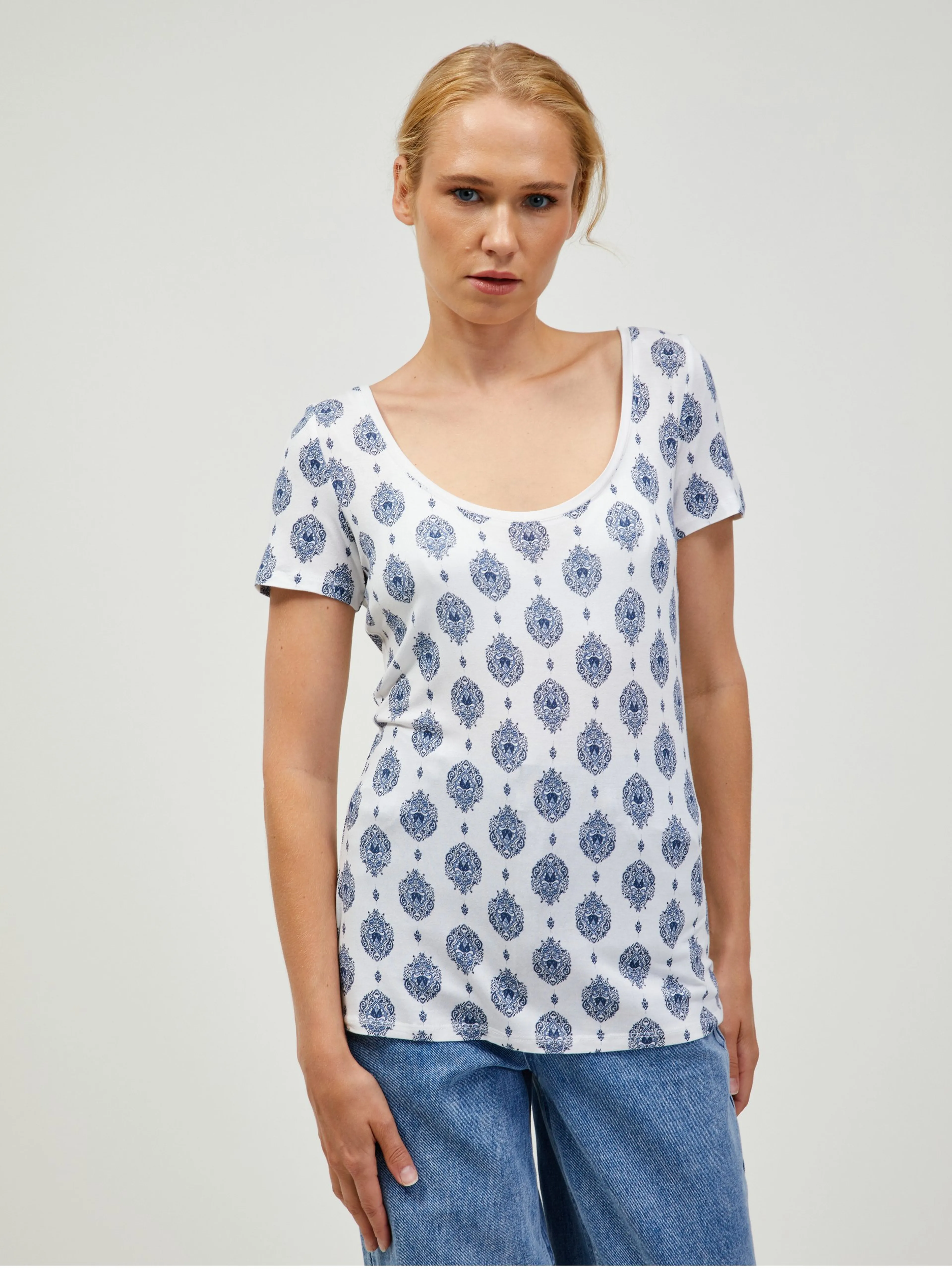 Blau-weiß gemustertes T-Shirt ORSAY