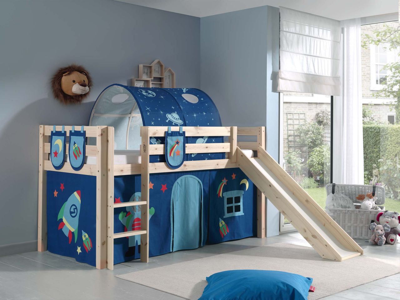 VIPACK Spielbett Pino inkl. Rutsche mit Textilset Vorhang, Tunnel und 3 Taschen 