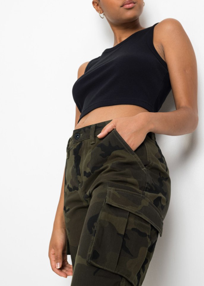 Cargohose mit Camouflage Druck