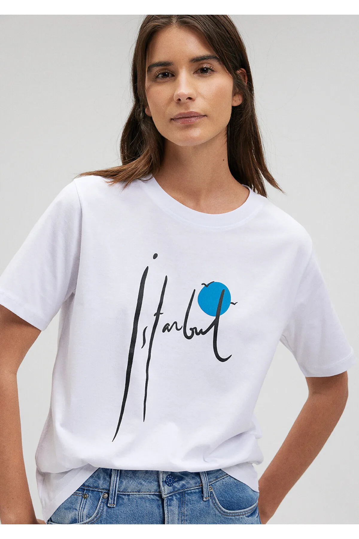Mavi  Weißes T-Shirt mit normaler Passform und Istanbul-Aufdruck -1612109-620
