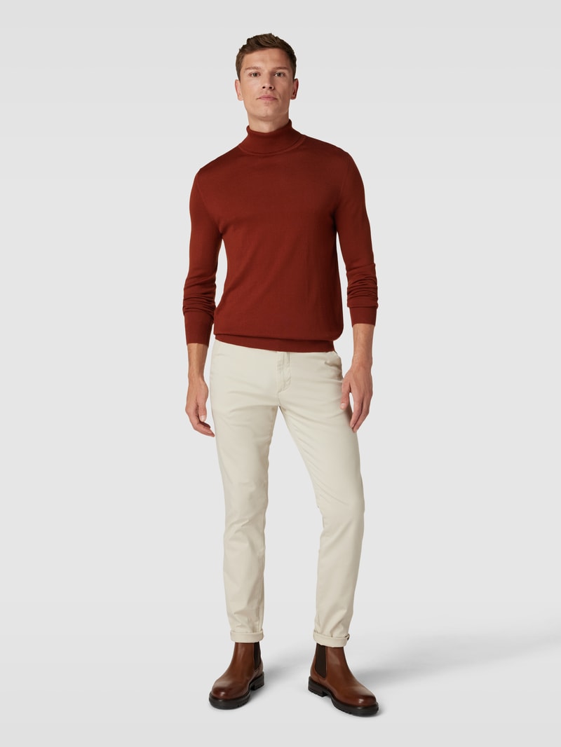 Pullover mit Stehkragen in terrakotta