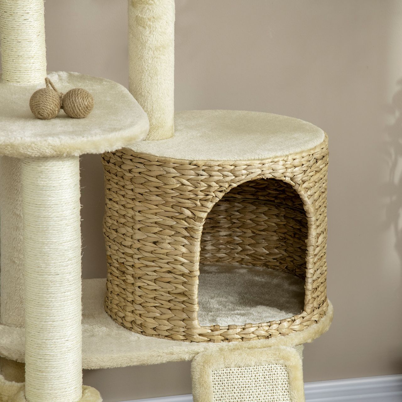 PawHut Kratzbaum, Kletterbaum mit Katzenhaus, Katzenbaum mit Rampe, Spielbaum