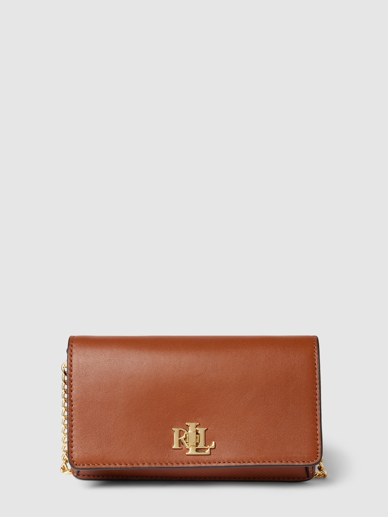 Clutch mit Label-Applikation in cognac