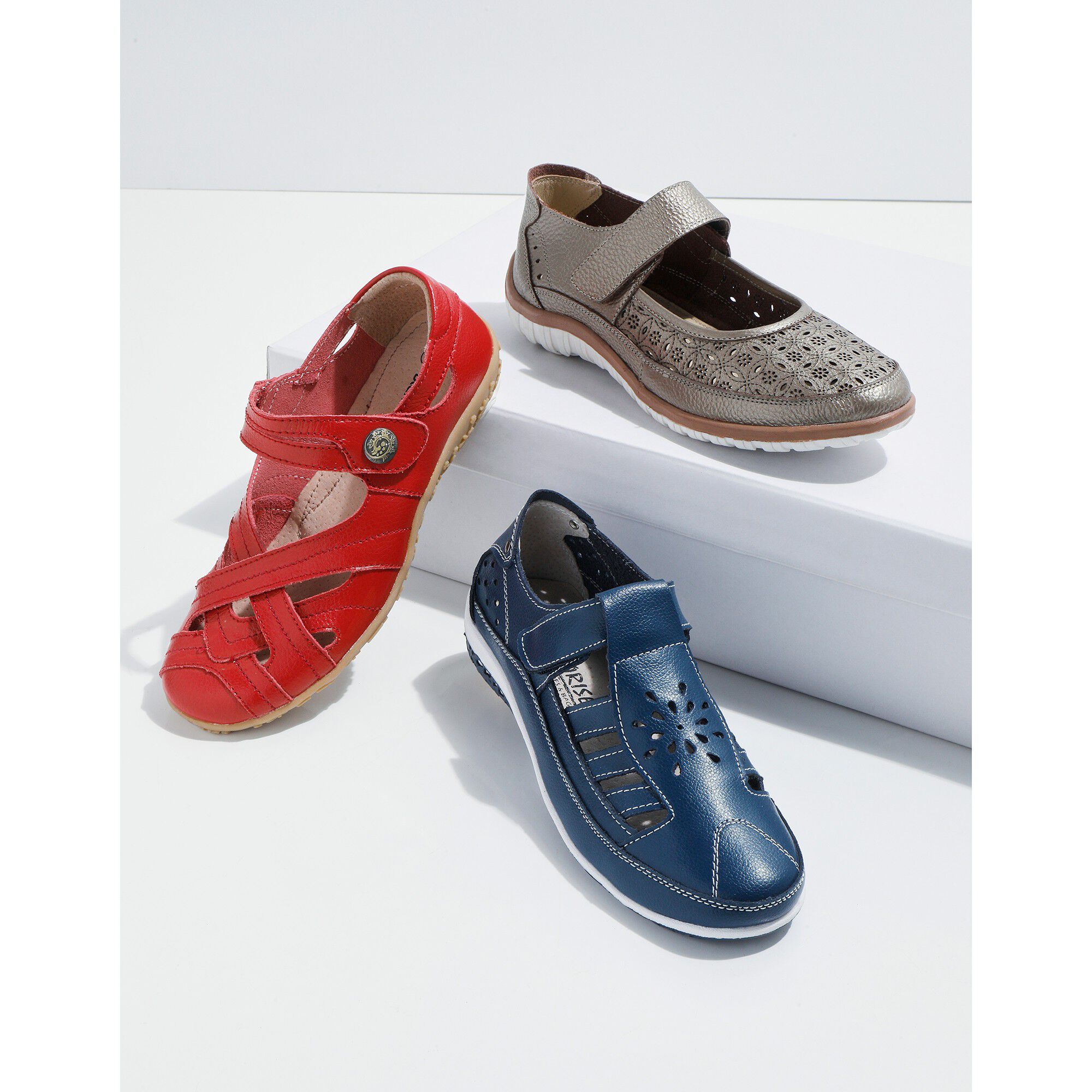 Babies cuir souple perforé, bande scratchée