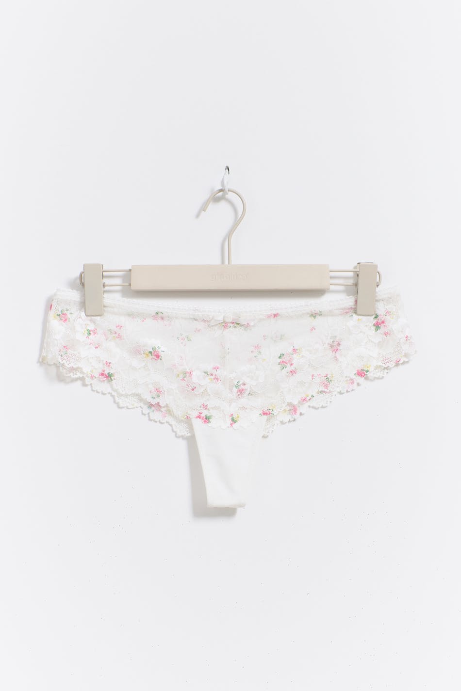 Lace string