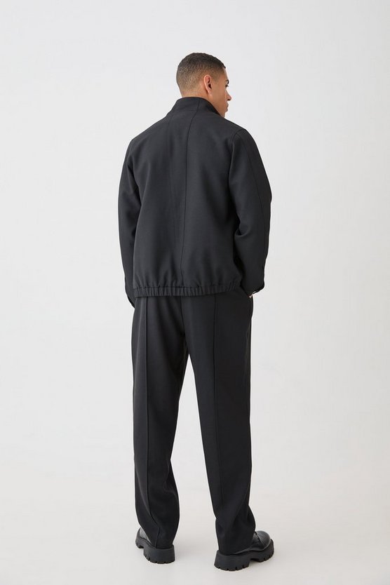 Strukturierte Jacke mit Trichterkragen
