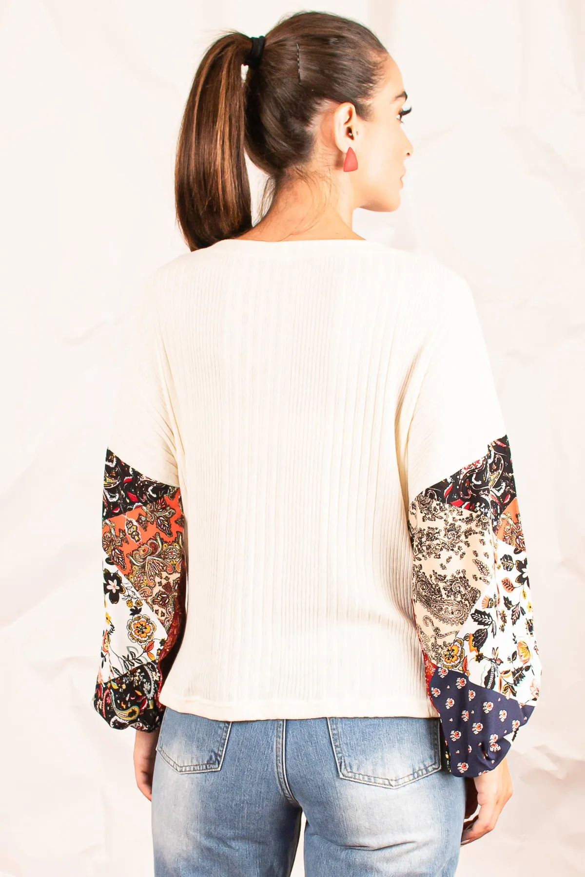armonika  Gemusterte Ballon-Strickbluse für Damen in Ecru mit Ärmeln ARM-20K081001