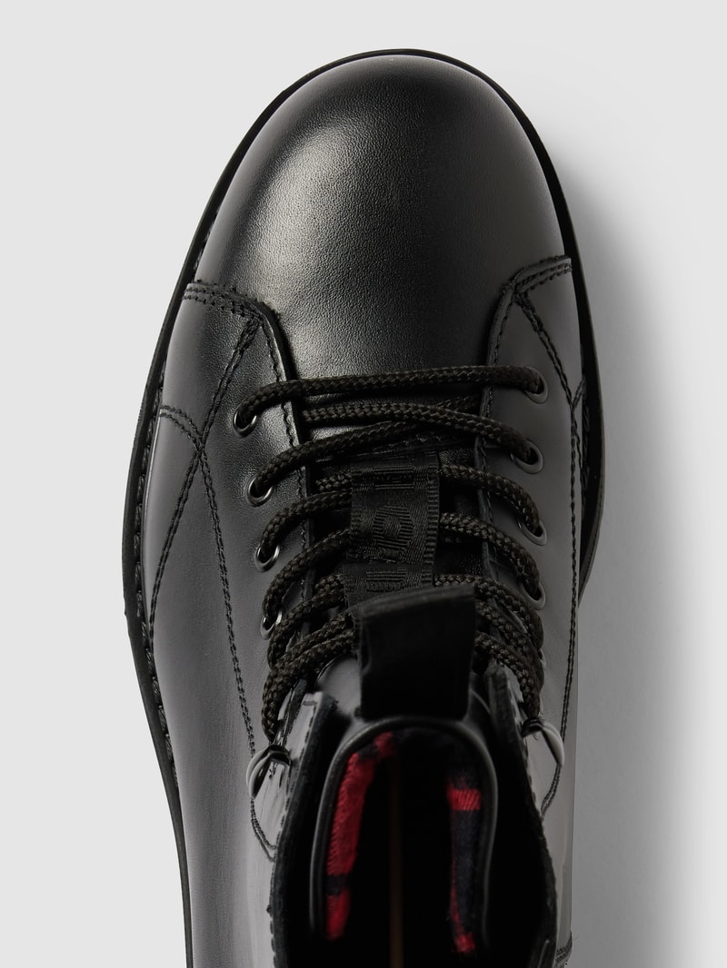 Boots aus Leder in schwarz