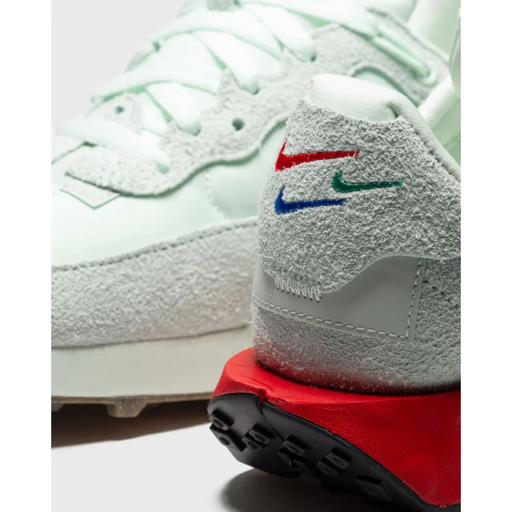Nike Fontanka Waffle DC3579-300 / grün