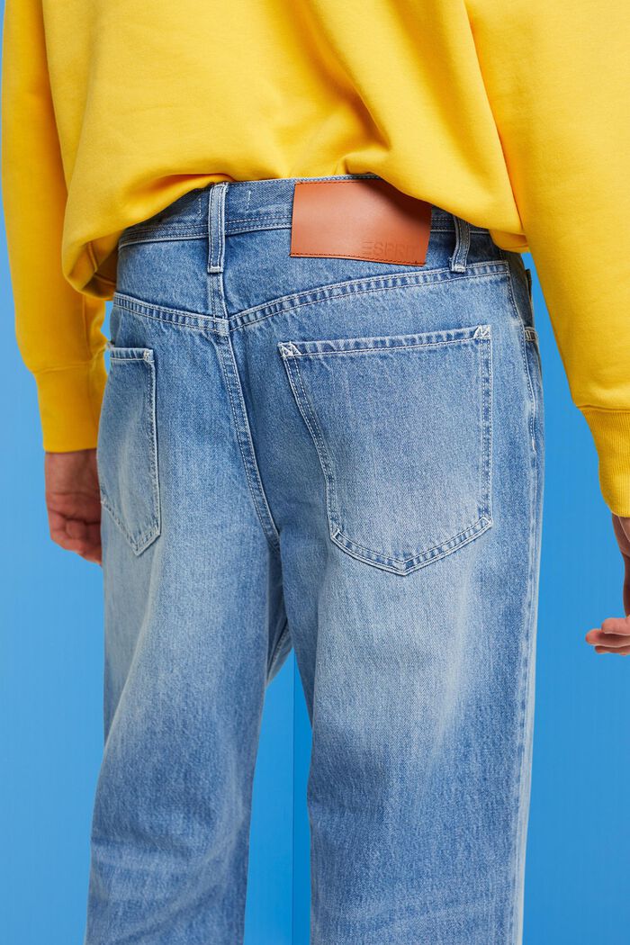 Gerade Jeans mit weitem Bein