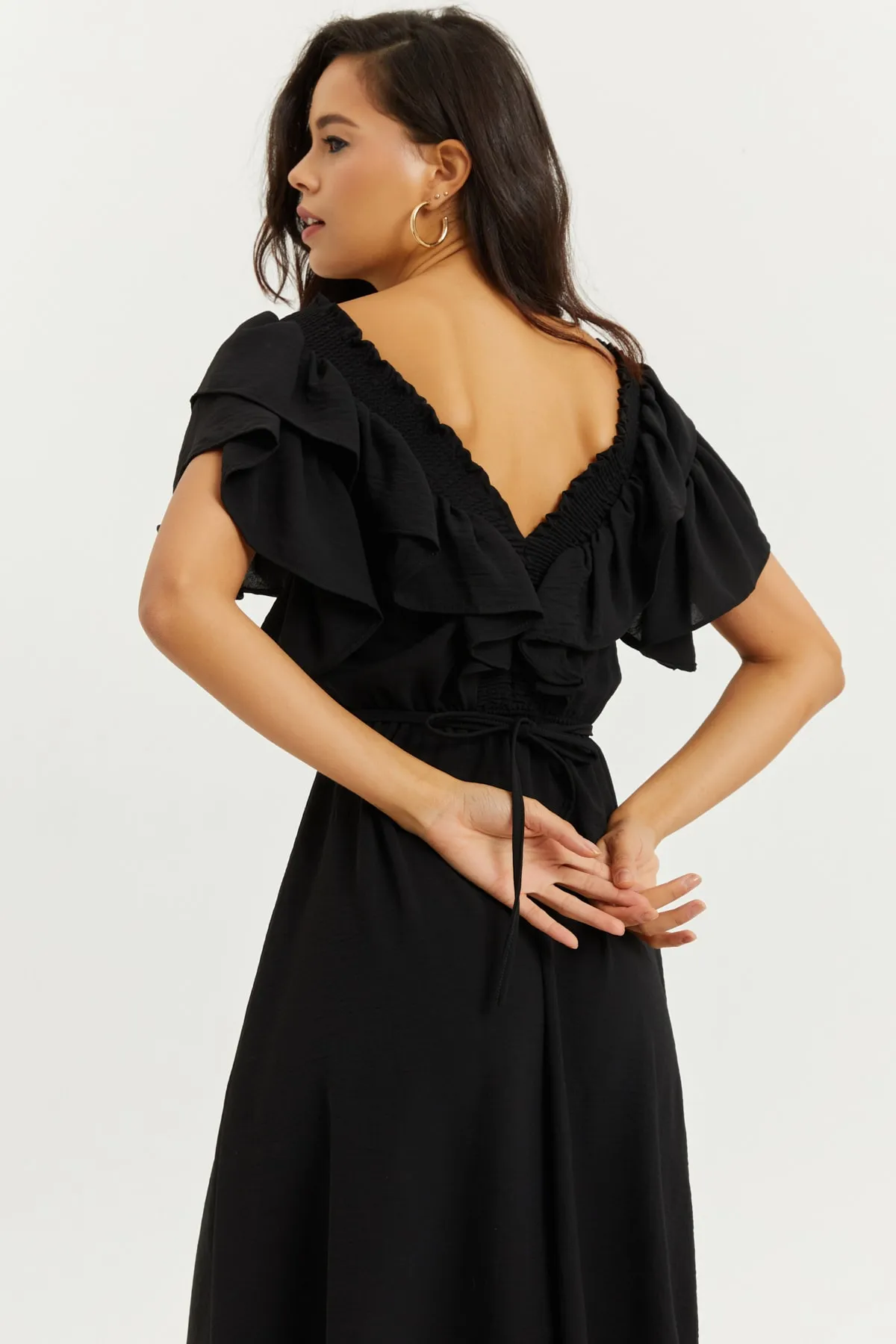 Cool & Sexy  Schwarzes Damen-Volantkleid mit V-Ausschnitt vorne und hinten KS113