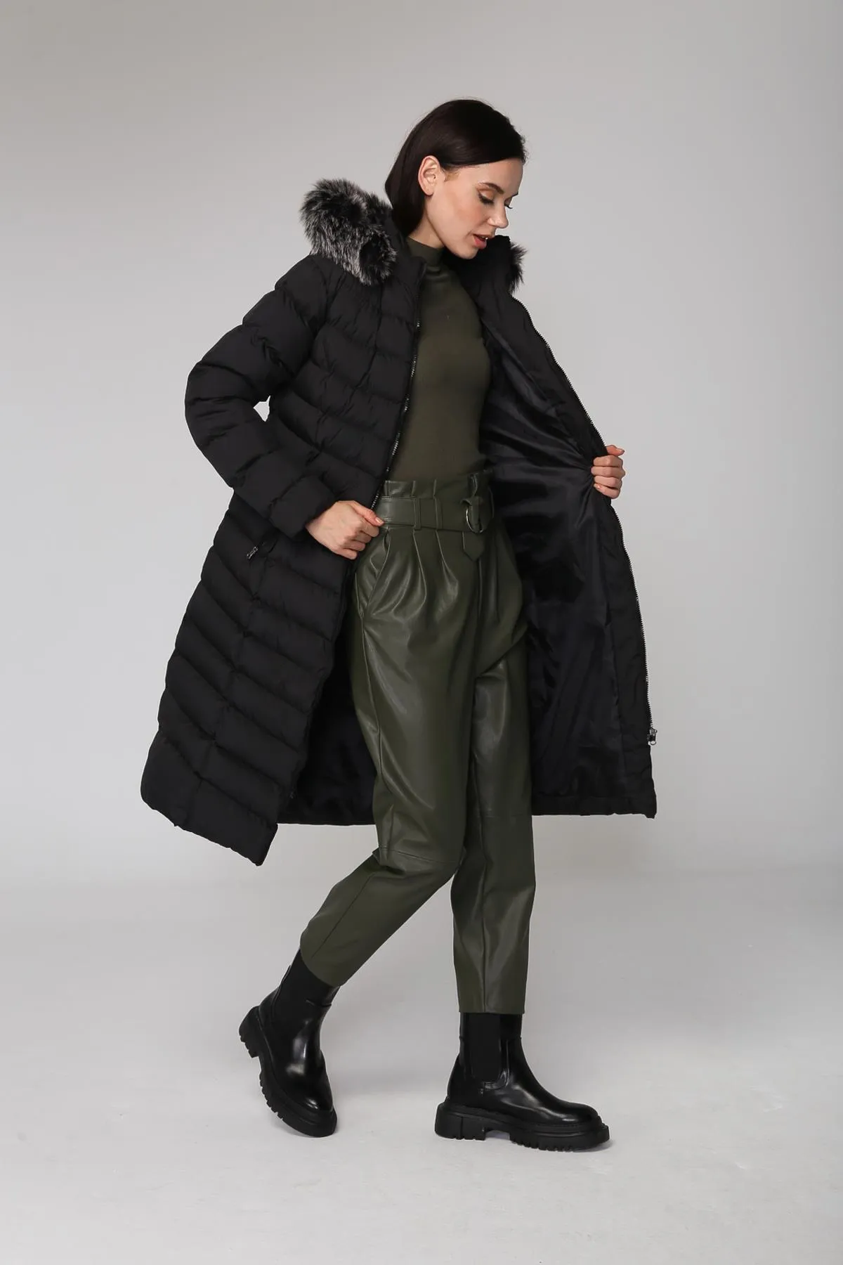 Olcay  Pelziger Puffermantel mit Kapuze und Reißverschluss, SCHWARZ 6136