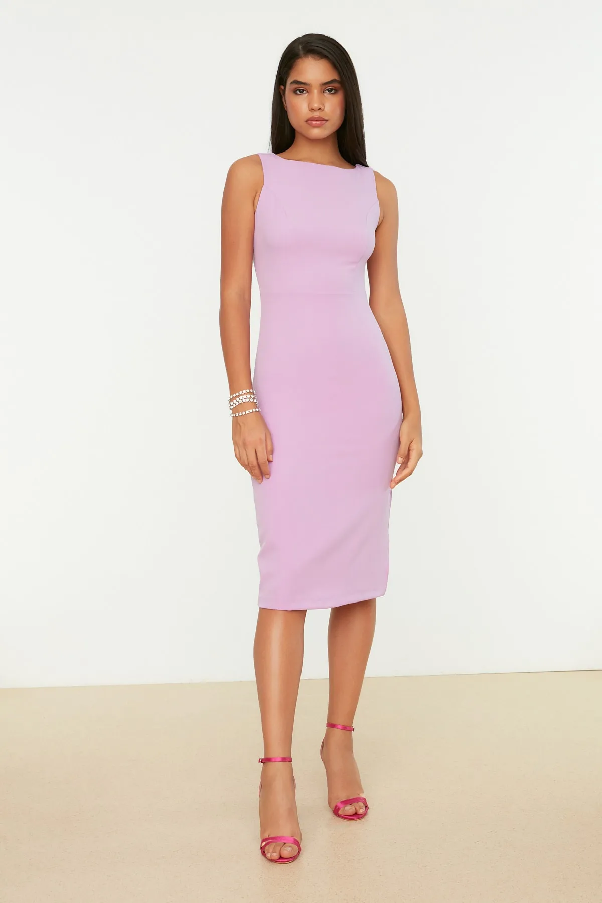 Trendyol Collection  Lilafarbenes rückenfreies Abendkleid TPRSS21EL0023
