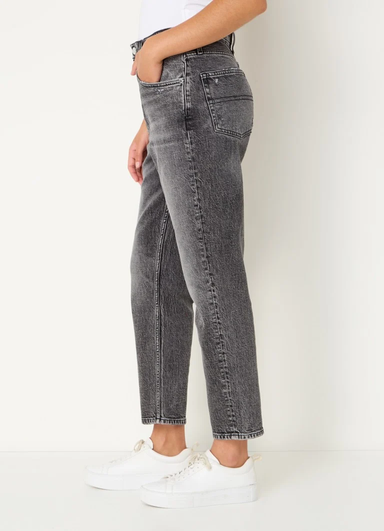 Calça jeans cropped de cintura alta e corte afunilado Tommy Hilfiger com lavagem colorida.