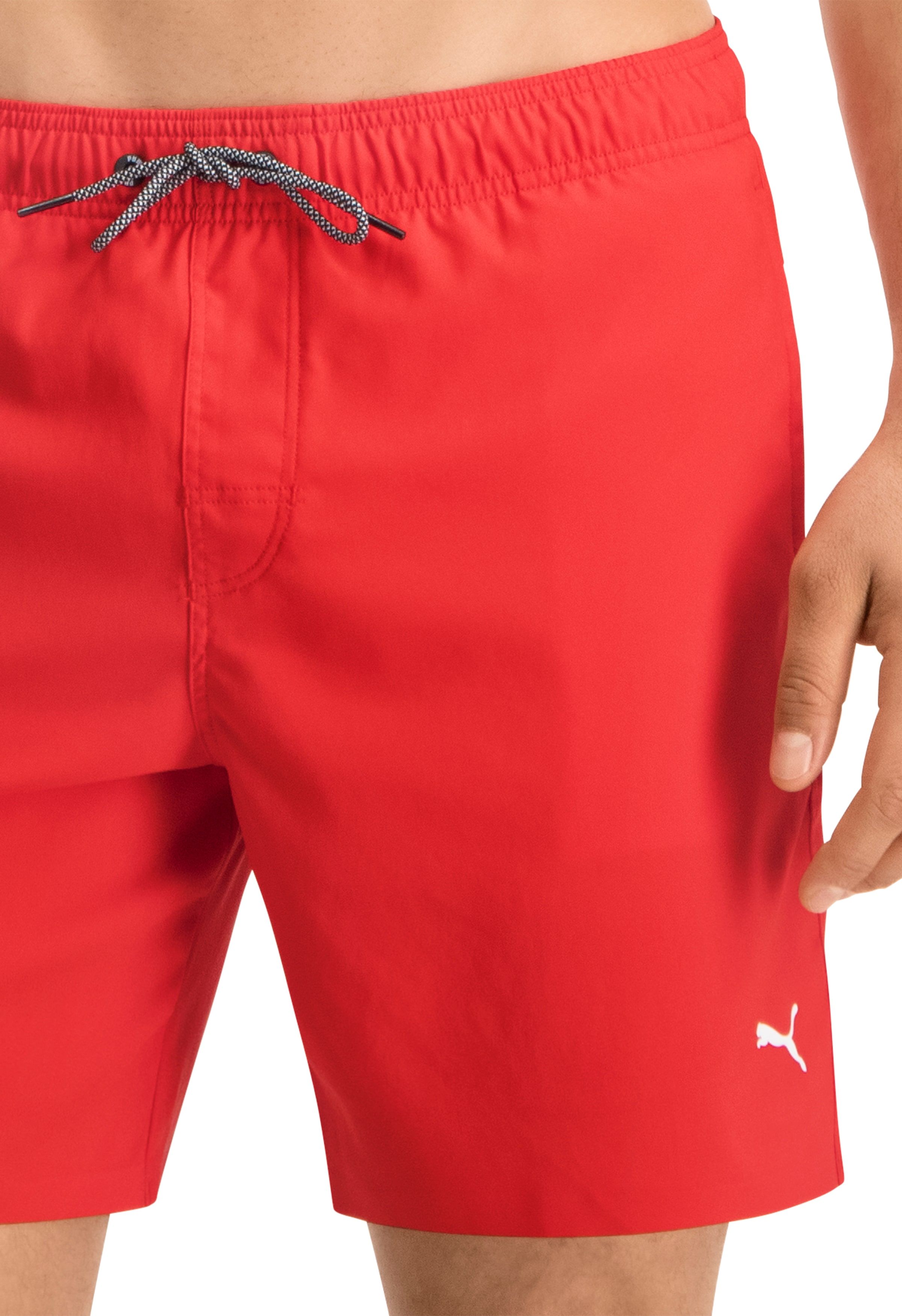 PUMA mittellange rote Badehose
