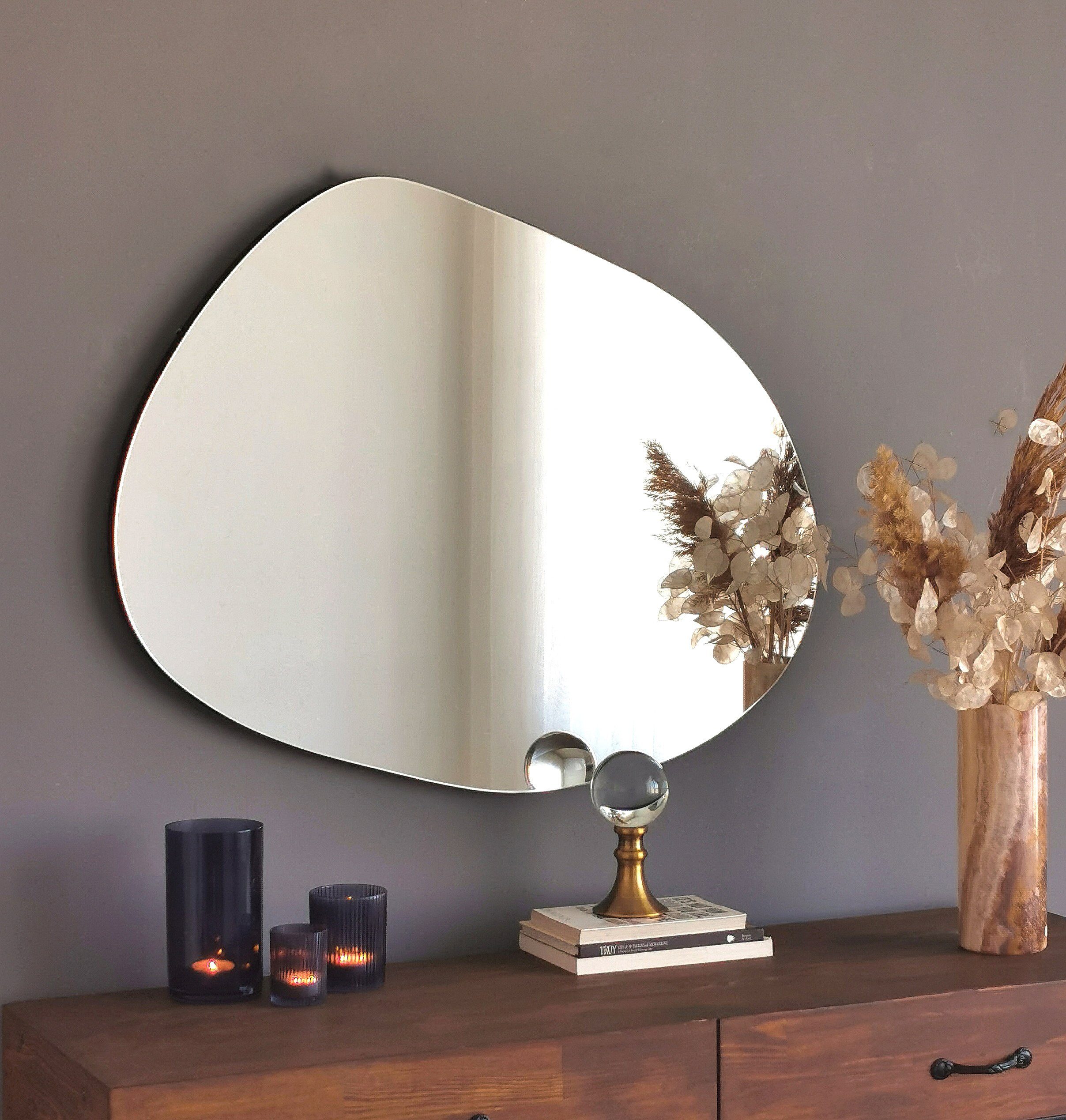 Gozos Spiegel Wandspiegel mit hölzerner Unterseite l Asymmetrischer Spiegel (75 x 55 cm), Mirror Spiegel gerahmt zum Aufhängen