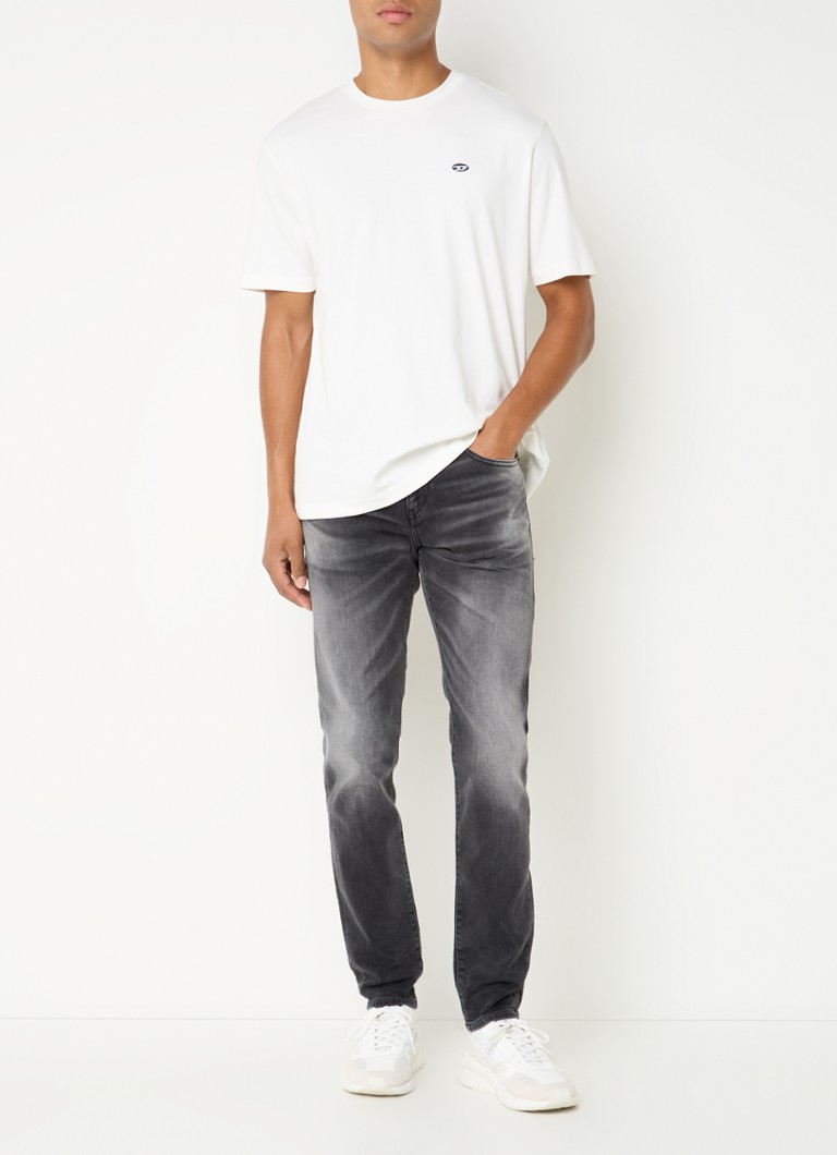 Jeansy Diesel D-Strukt slim fit 2019 z kolorowym przetarciem