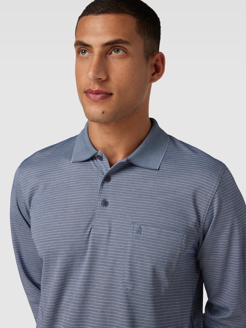 Poloshirt mit Streifenmuster in blau