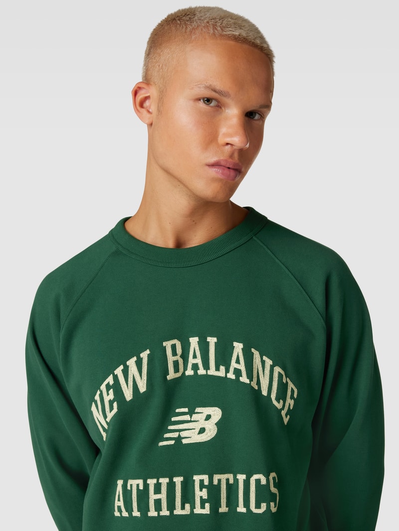 Sweatshirt mit Label-Stitching in dunkelgrün