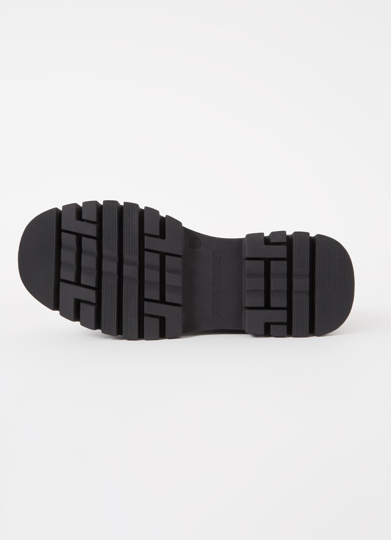 Ghete Chelsea de la Cassandra, personajul lui Steve Madden