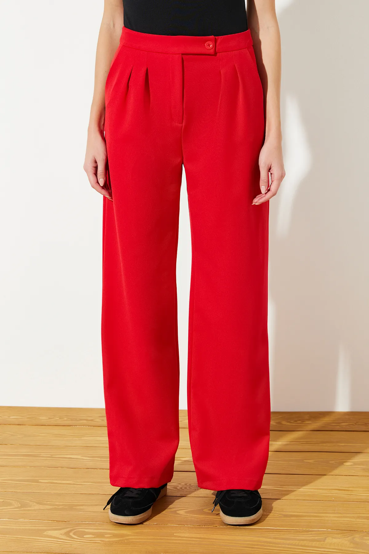Trendyol Collection  Rote Hose mit weitem Bein/gewebter Hose mit weitem Bein TWOAW22PL0066