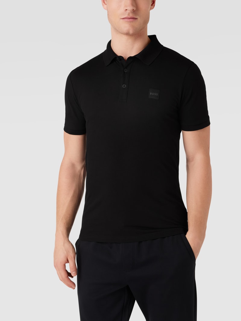 Slim Fit Poloshirt mit Label-Patch Modell 'Passenger' in schwarz