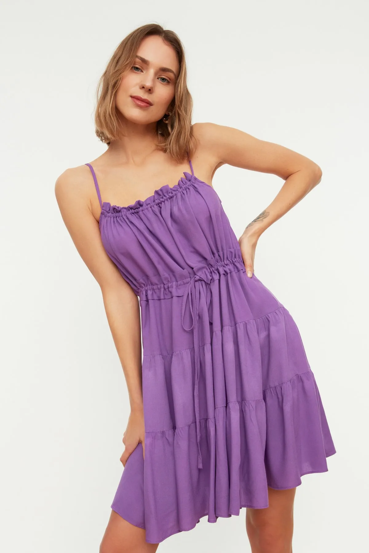 Trendyol Collection  Lilafarbenes Mini-Webkleid mit Skater-Trägern TWOSS20EL2679